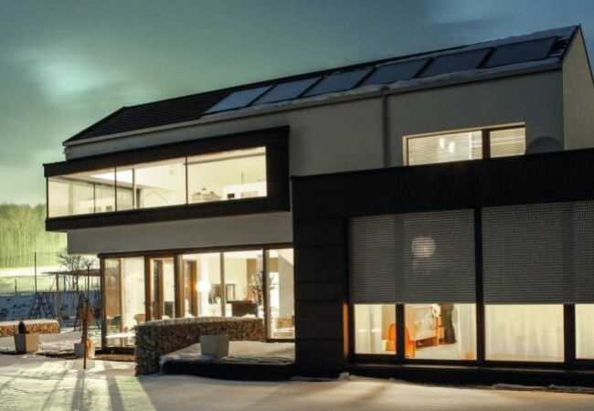 Frangisole Motorizzato Sprilux con Cassonetto Puro: Comfort, Design e Risparmio Energetico