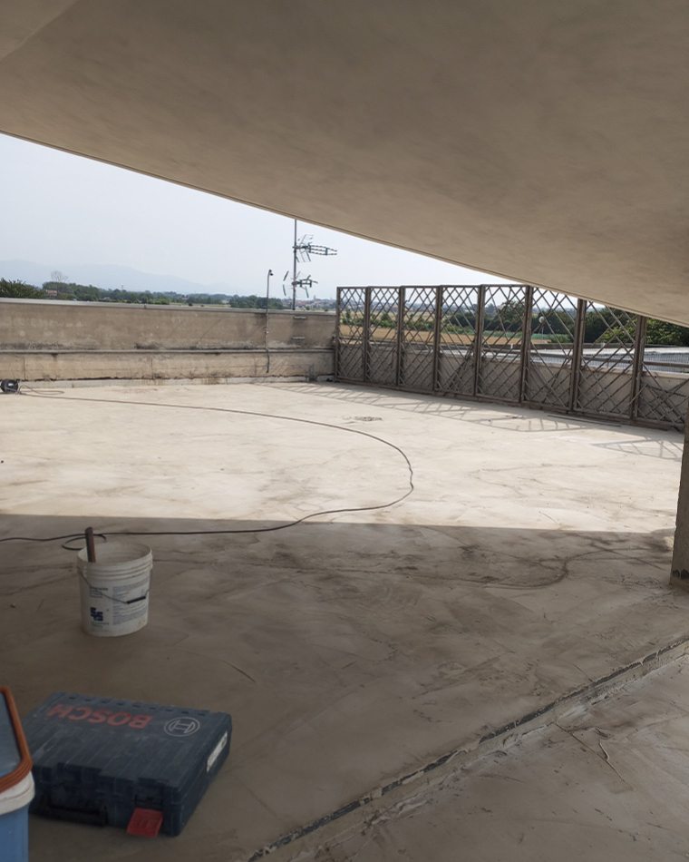 Rifacimento terrazzo a Saronno: impermeabilizzazione e rivestimento