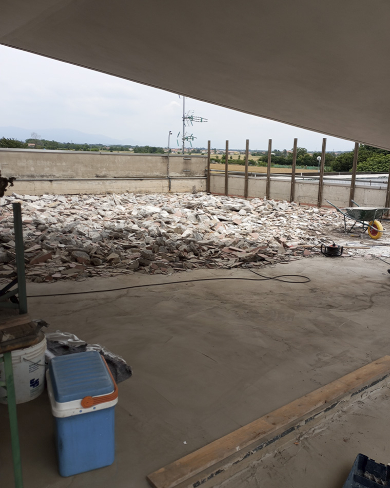 Rifacimento terrazzo a Saronno: impermeabilizzazione e rivestimento